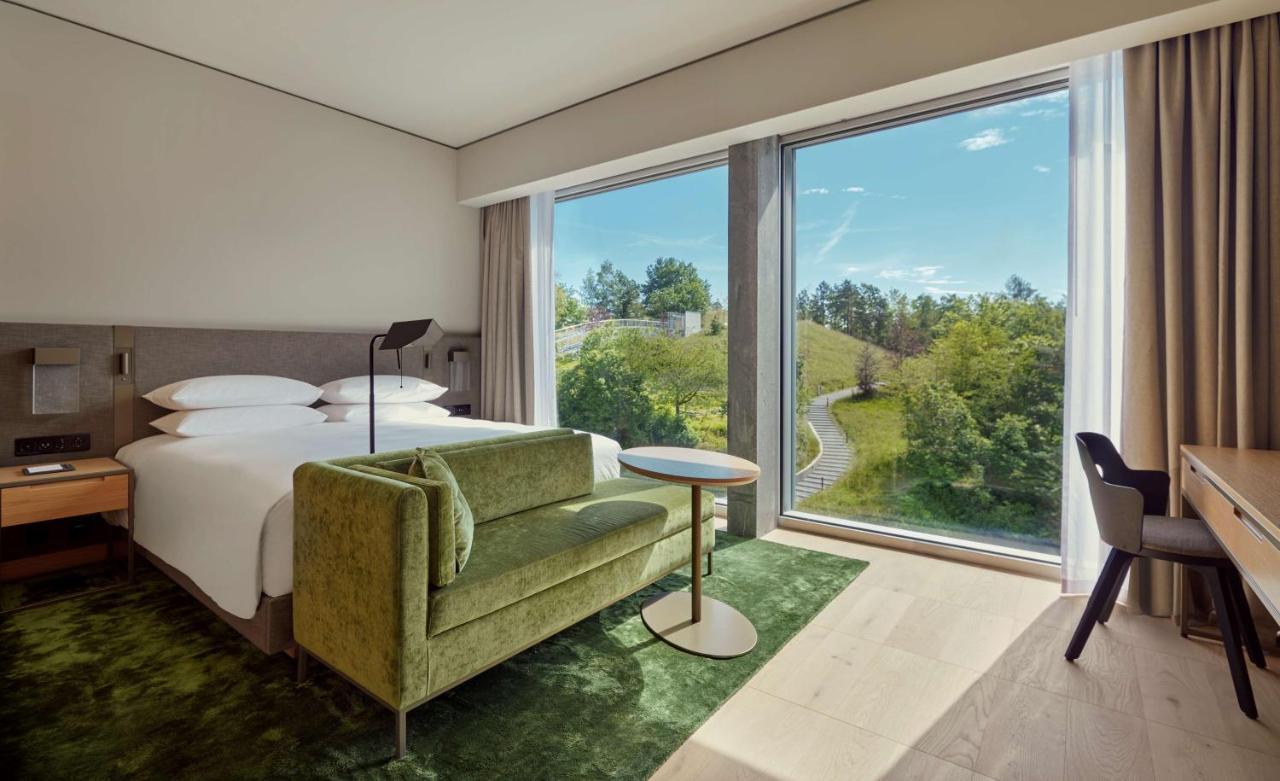 Отель Hyatt Regency Zurich Airport Circle Клотен Экстерьер фото
